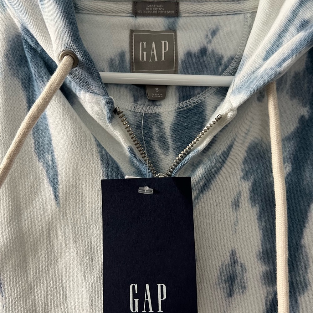 NWT - Gap tie dye hoodie